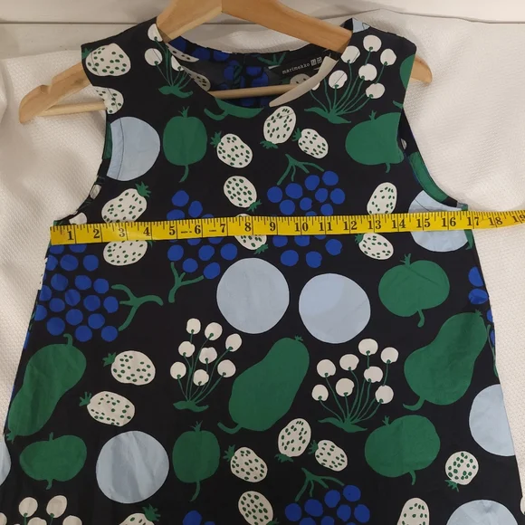 NWT Marimekko Sleeveless A Line Cotton Dress Black Fruit Motif. With pockets - Picture 7 of 12